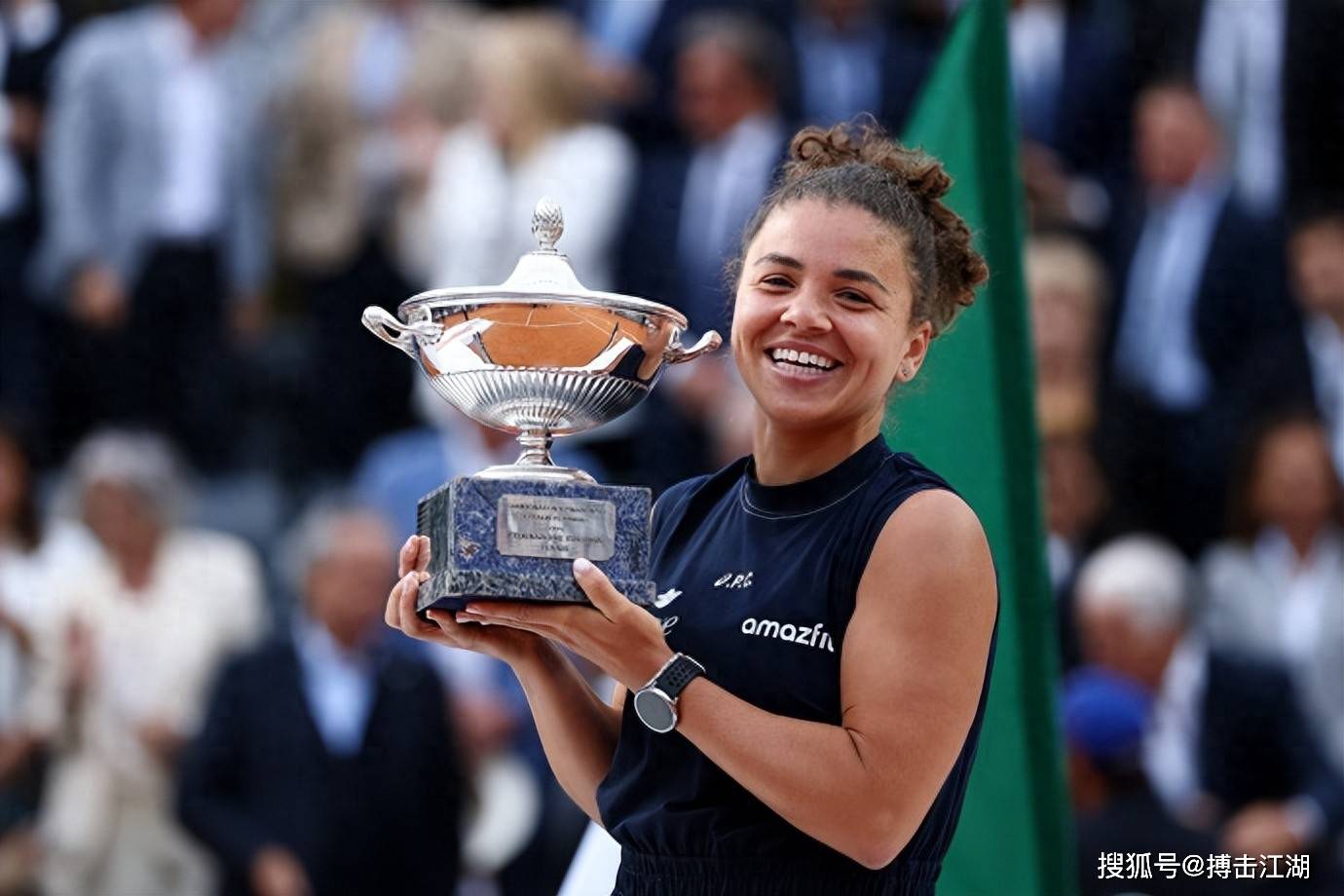 不论未来会 不论未来会