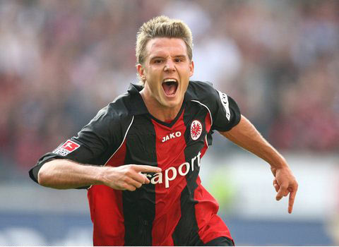 率方面更胜 率方面更胜